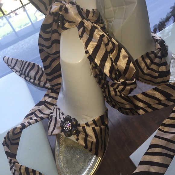 Animal Print Shoes open heel with ties - Picture 6 of 7